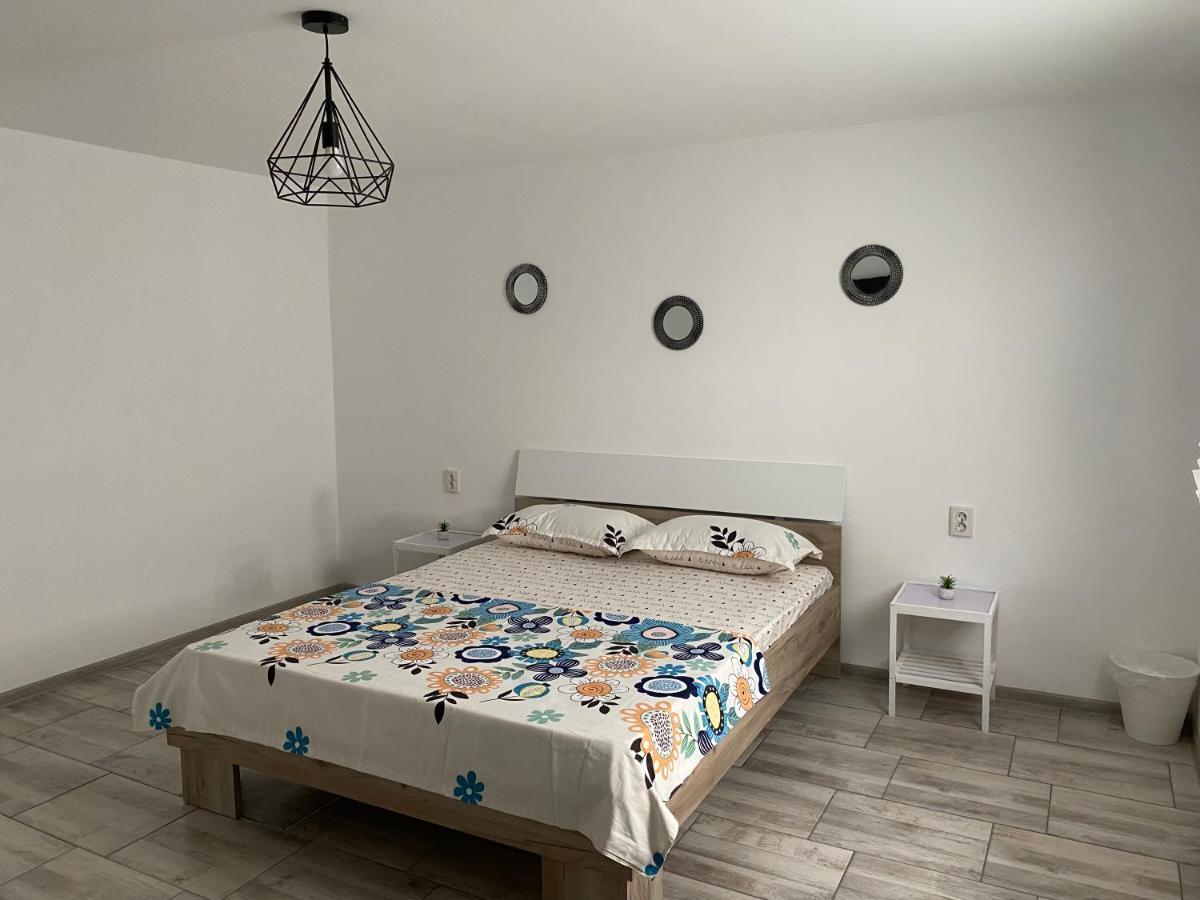 Camere De Inchiriat David Casa David Corbu Eksteriør bilde